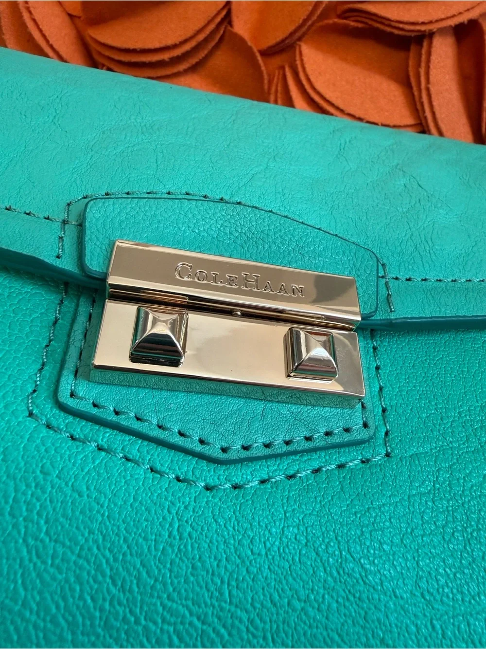 ❣️🆕Vintage Cole Haan Zoe Izzie Clutch in Green Thumb Leather $198 MSRP❣️